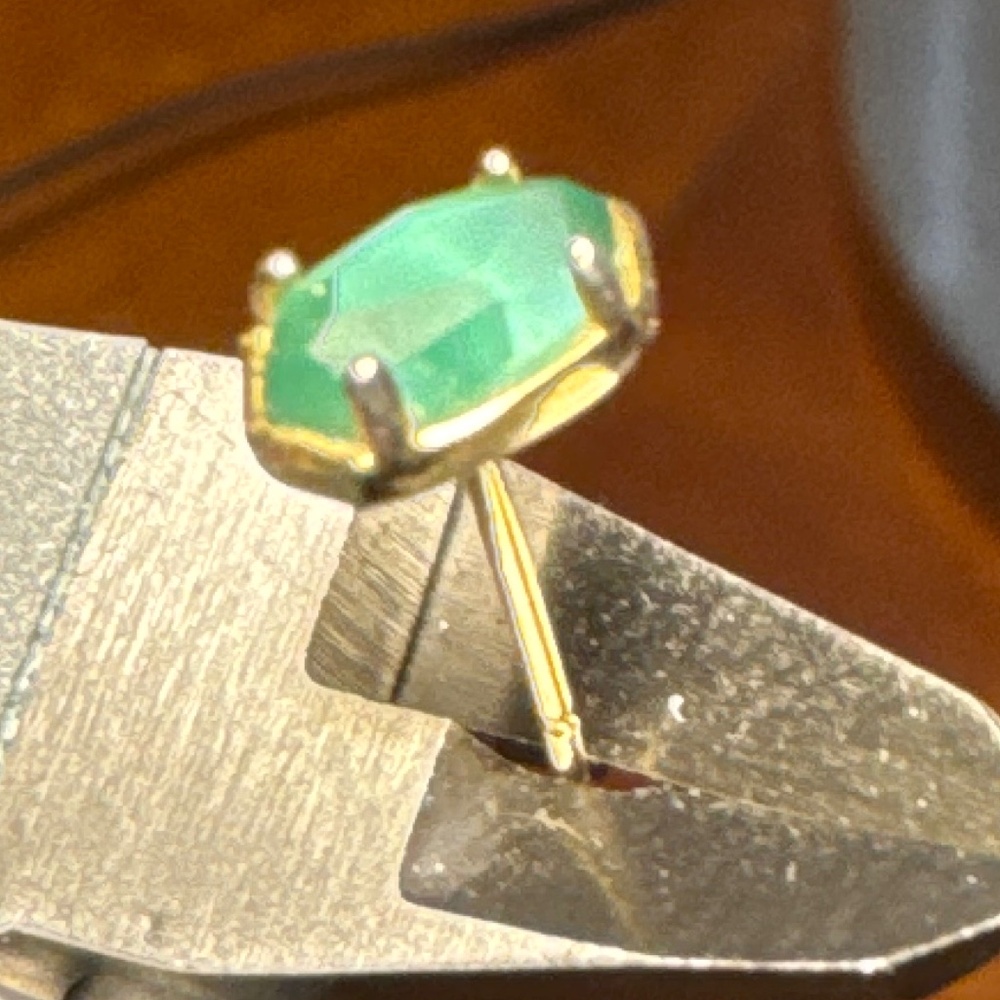 ONE Kendra Scott Grayson Gold Stone Stud Earring in Aqua Illusion Teal.